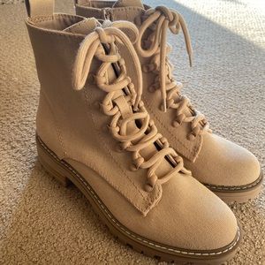 Target combat boots